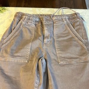 American Eagle next level stretch size 8